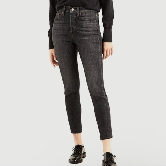 Levis Wedgie Fit Skinny Jeans Raw Hems Size 28 pre owned - Picture 6 of 8